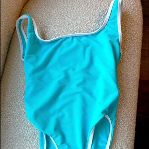 Lainsnow one peice - never worn